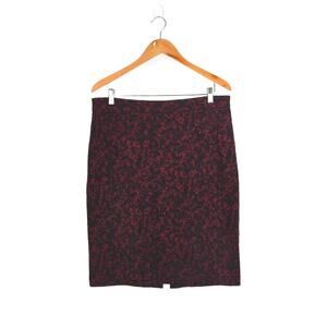 MICHAEL Michael Kors Red and Black Textured Lace Print Mini Skirt Size Large‎